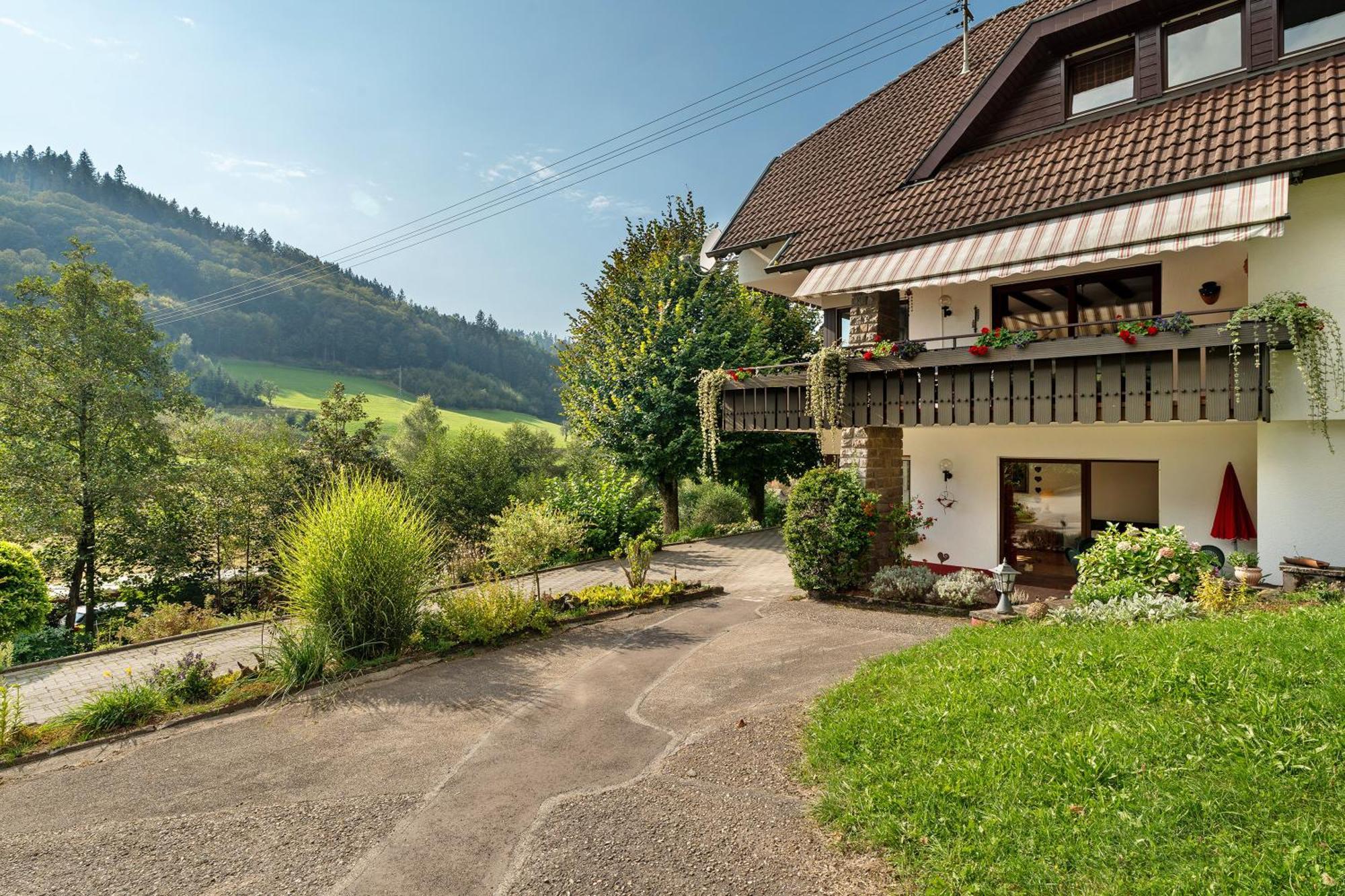 Ottenhofen im Schwarzwald Haus Schindler 아파트 외부 사진